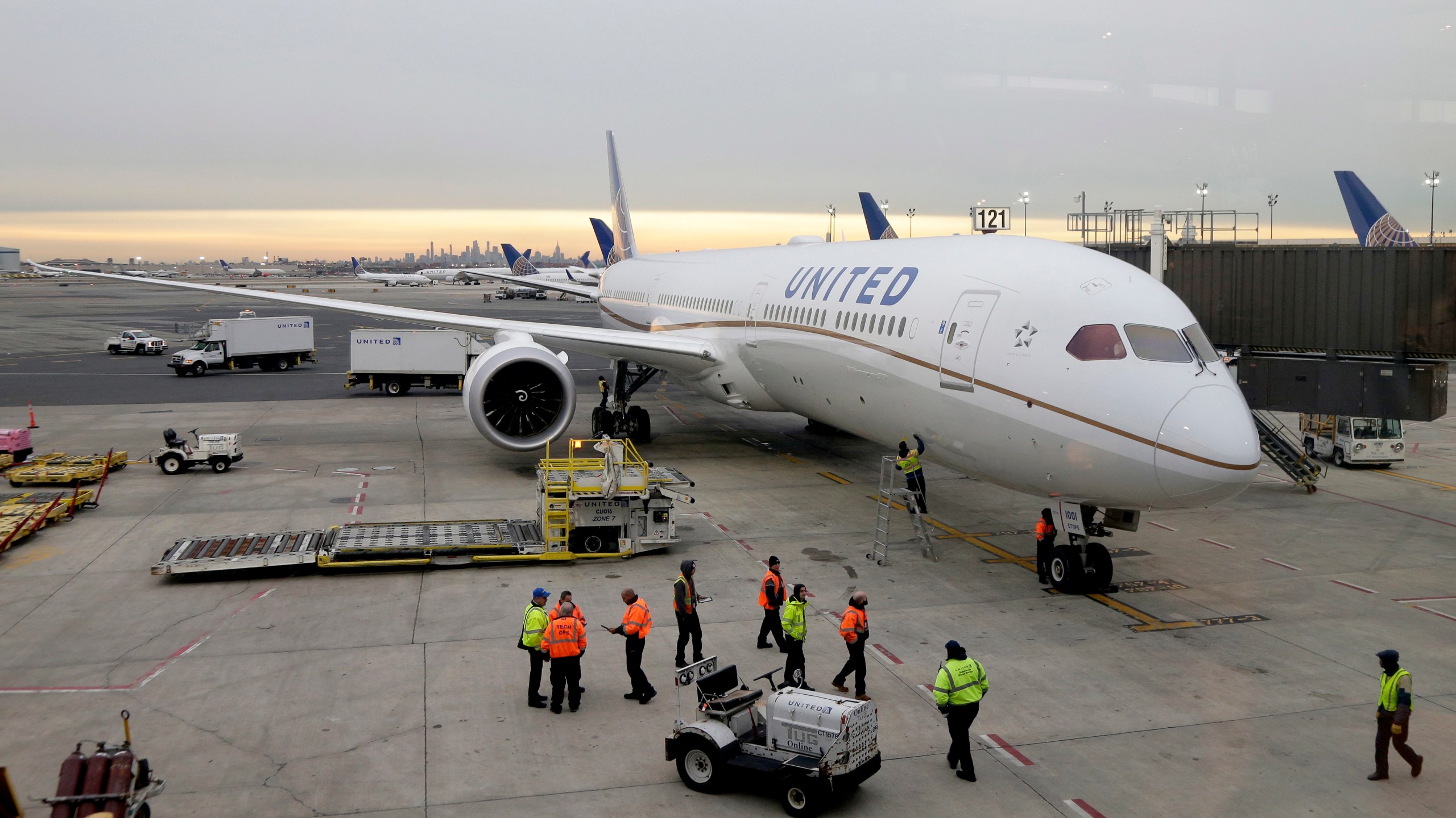 A Dreamliner 787-10 arriving from Los Angeles pulls up to a gate at Newark Liberty International Airport in Newark on Jan. 7, 2019. (Seth Wenig/Associated Press)