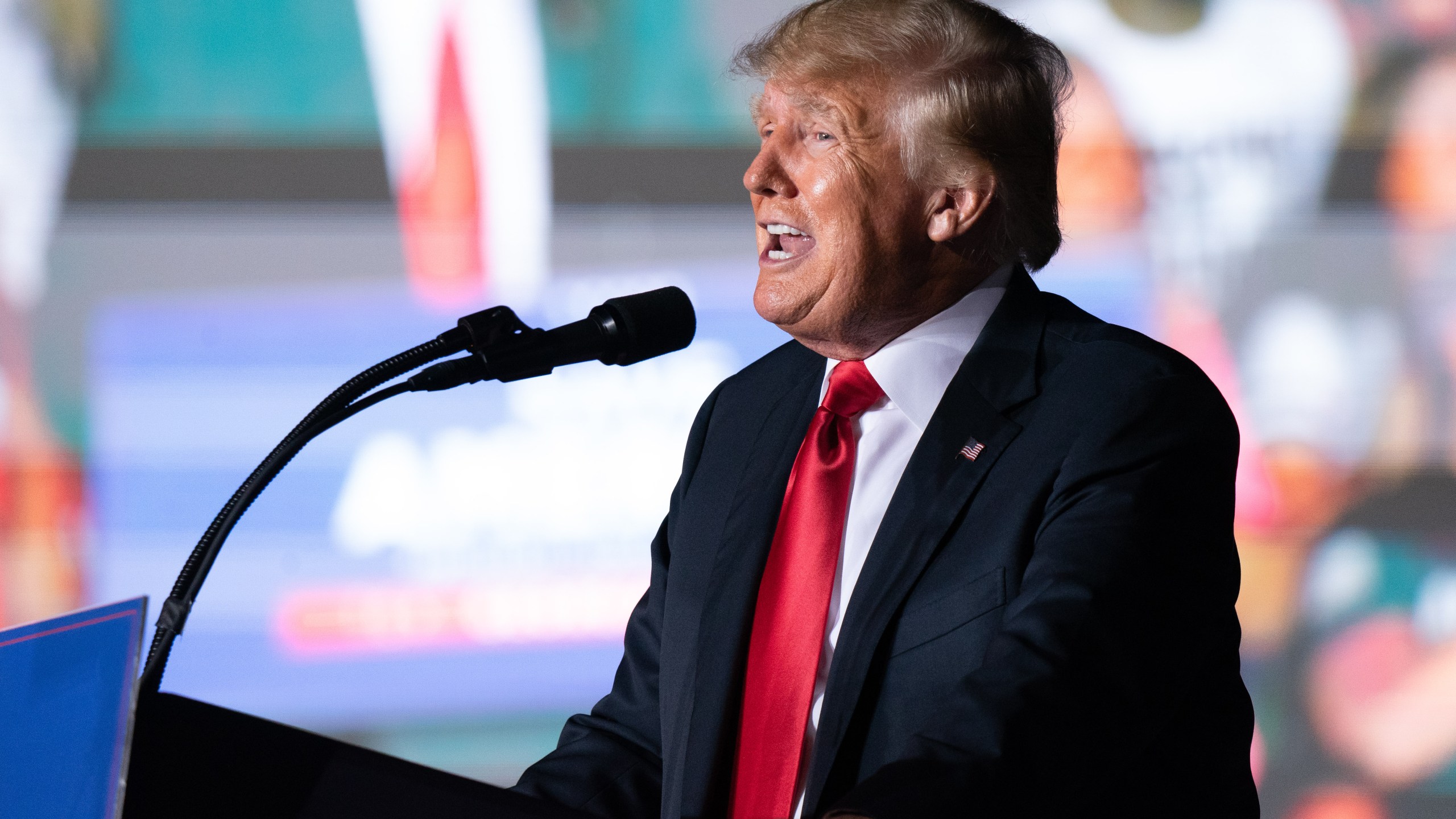 Former US President Donald Trump speaks at a rally on Sept. 25, 2021 in Perry, Georgia. (Sean Rayford/Getty Images)