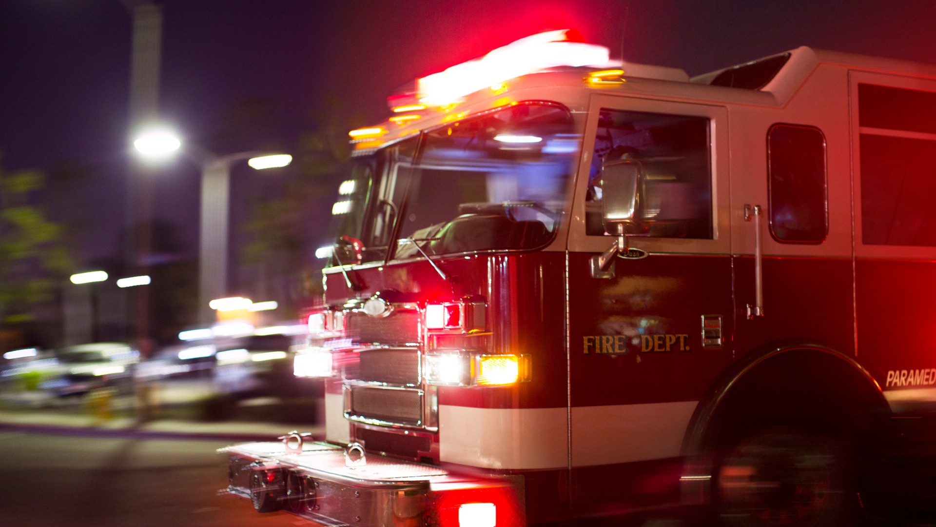 A firetruck races to the scene of an accident in this file image. (Getty Images)