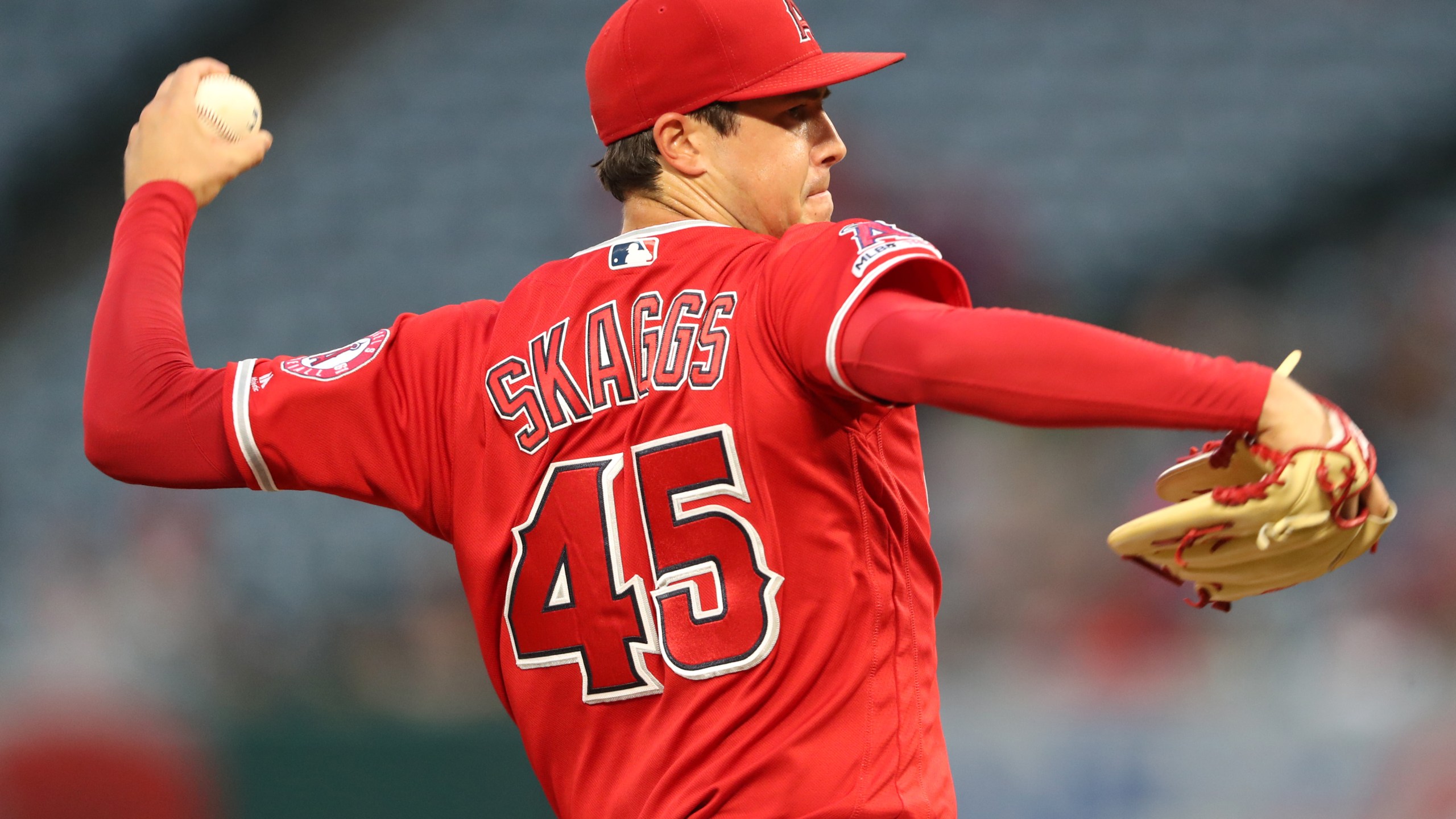 Tyler Skaggs of the Los Angeles Angels of Anaheim pitches during the first inning of a game against the Oakland Athletics at Angel Stadium on June 6, 2019. (Sean M. Haffey/Getty Images)