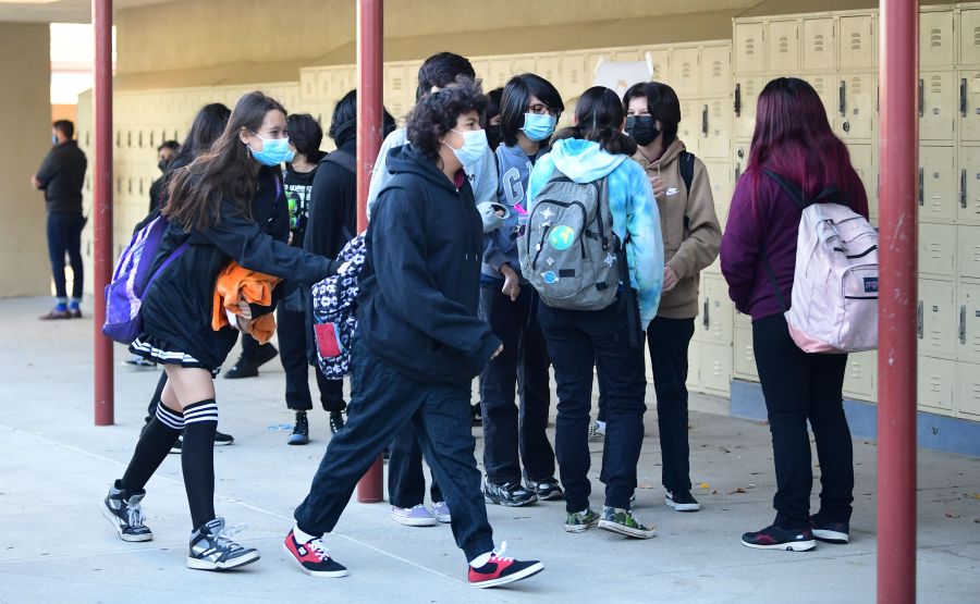 Students are seen on campus on Jan. 11, 2022 in Sylmar, California.(FREDERIC J. BROWN/AFP via Getty Images)