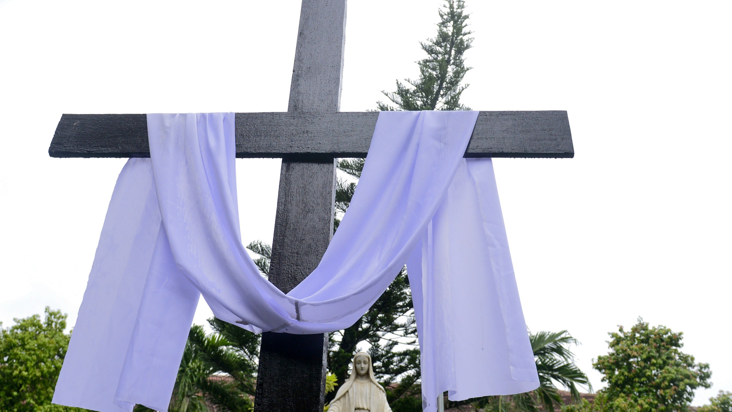 A cross is pictured the residence of Catholic Archbishop Malcolm Ranjith, in Colombo on April 30, 2019. (LAKRUWAN WANNIARACHCHI/AFP via Getty Images)