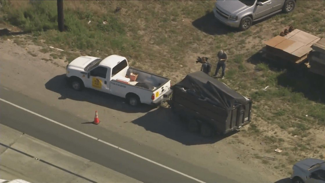 The driver of a white pick up led authorities on a high-speed chase in Orange County on April 8, 2022. (KTLA)