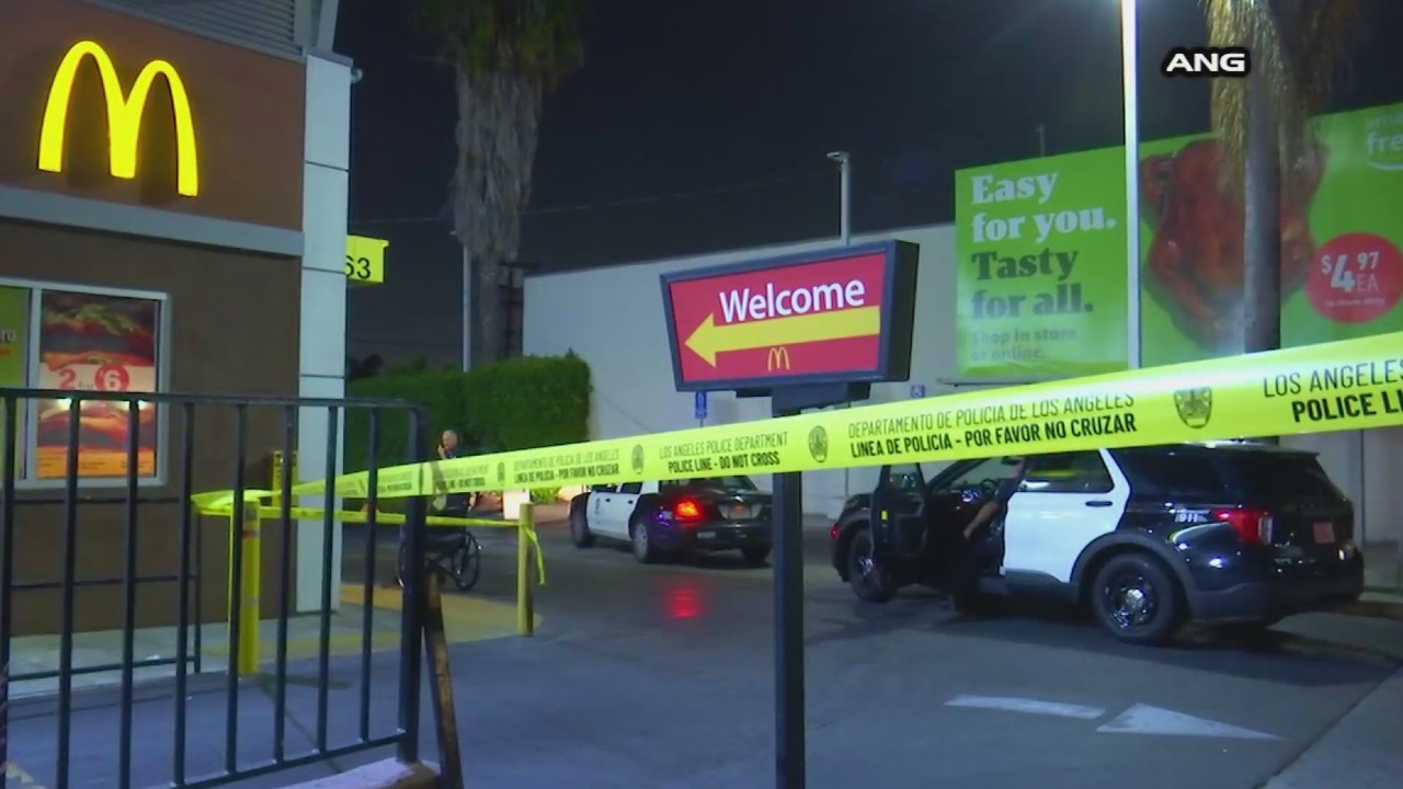 Police investigate a shooting in South Los Angeles on May 17, 2022. (ANG)