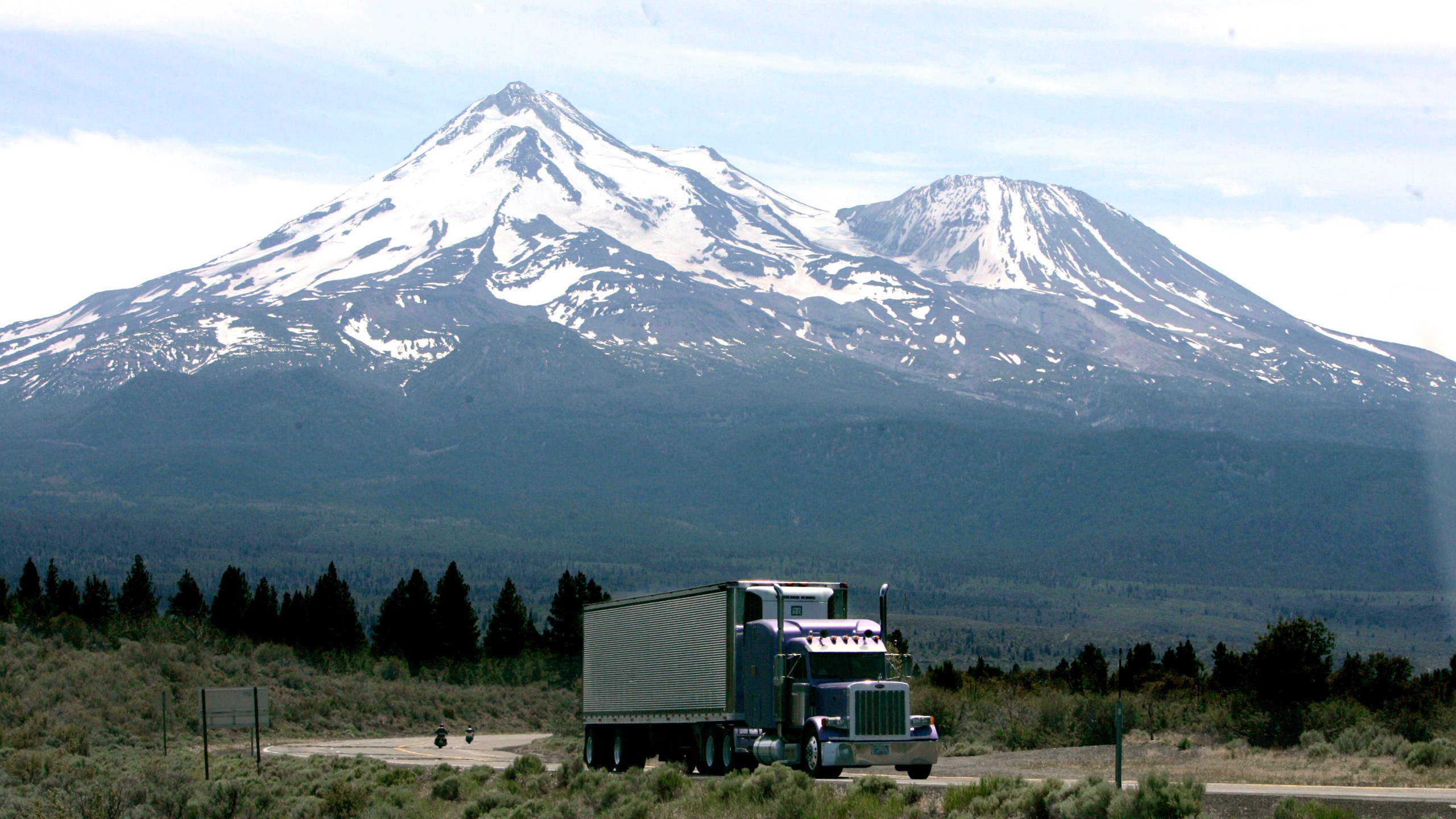 This June 19, 2008 file photo shows Mount Shasta near Weed, Calif. (AP Photo/Rich Pedroncelli, File)