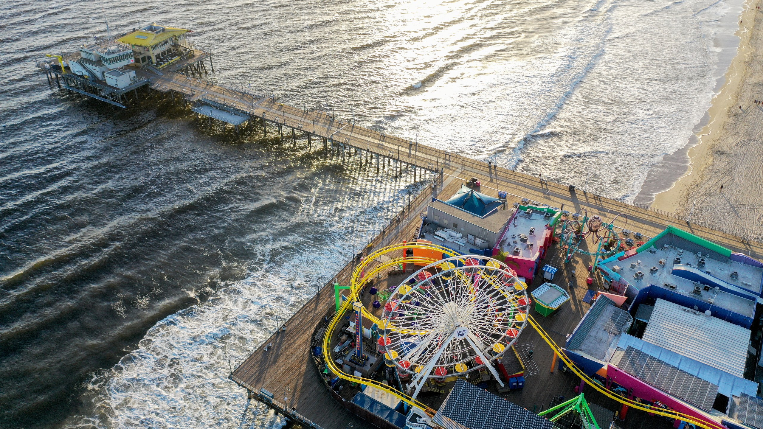 An aerial view of the shuttered Santa Monica Pier is seen on May 13, 2020. (Mario Tama/Getty Images)