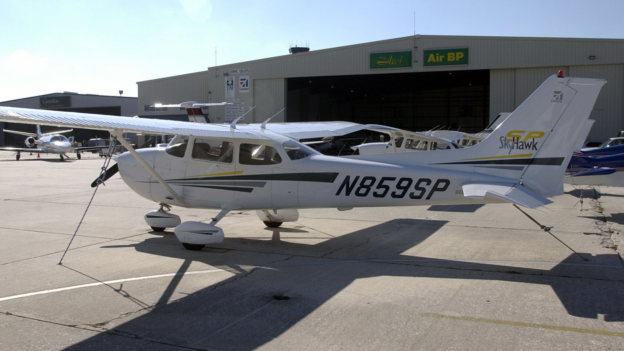 A single-engine Cessna aircraft sits on the tarmac outside a hangar Jan. 8, 2002 at the St. Petersburg-Clearwater Airport International Airport used by National Aviation Flight School. (Steve Nesius/Getty Images)