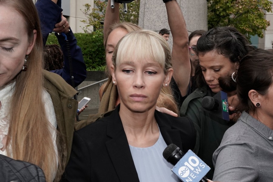 Sherri Papini leaves the federal courthouse after Federal Judge William Shubb sentenced her to 18 months in federal prison, in Sacramento,on Sept. 19, 2022. (Rich Pedroncelli/Associated Press)