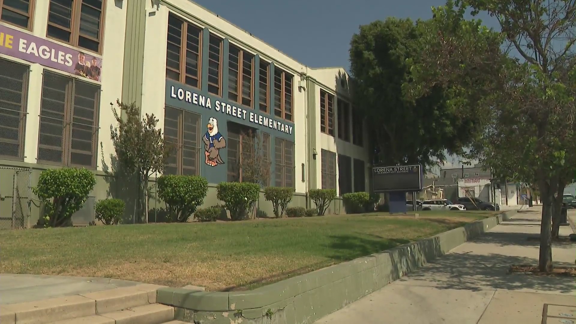 Parents at Lorena Street Elementary School rallied for more green space amid a heat wave on Sept. 7, 2022. (KTLA)