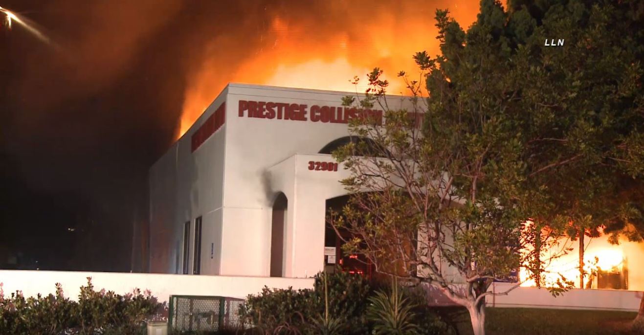 Auto repair center engulfed n flames in San Juan Capistrano on Nov. 11, 2022. (Loud Labs)