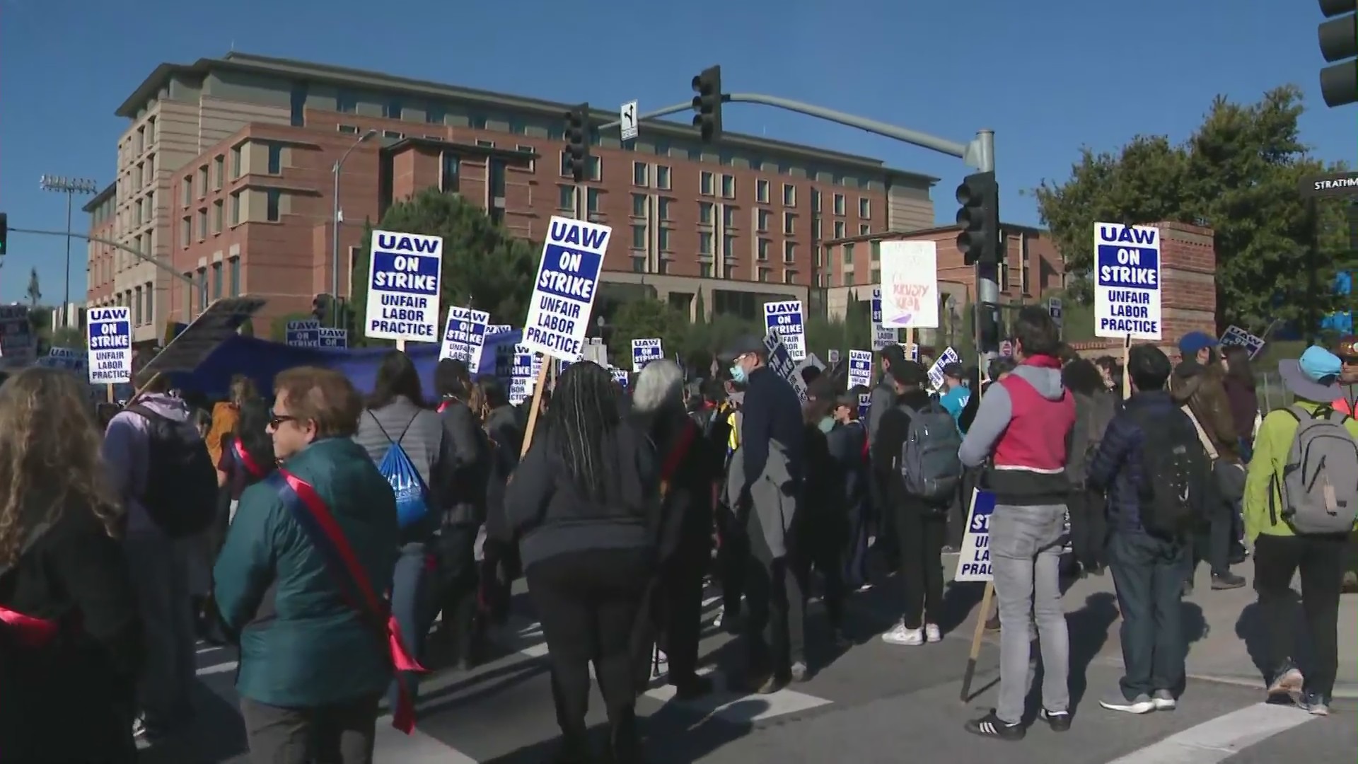 UC academic workers protested on the UCLA campus on Dec. 14, 2022. (KTLA)