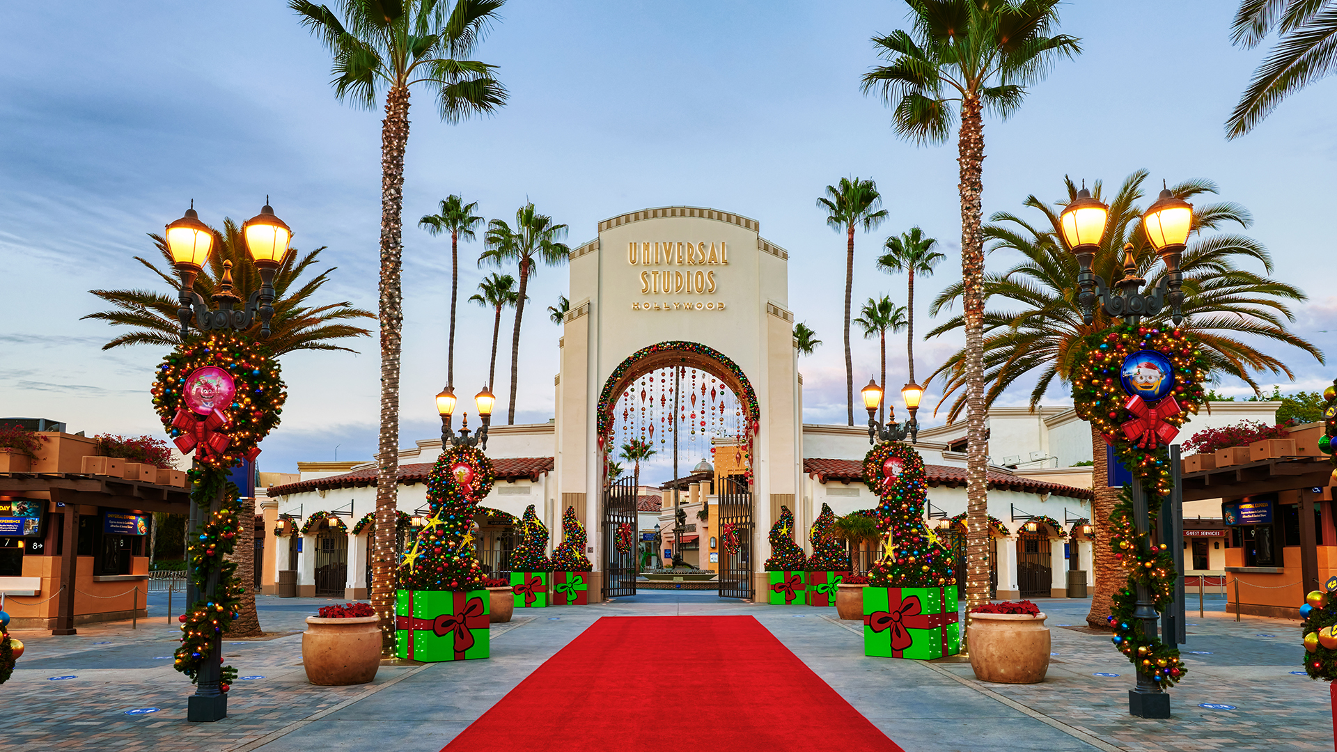 Universal Studios, Hollywood Holiday Decor