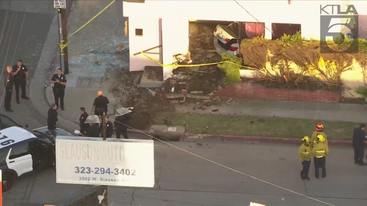 Driver crashes into building after high-speed pursuit in Hyde Park on March, 3, 2023. (KTLA)