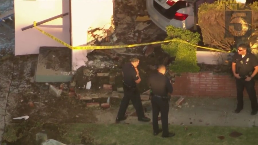 Driver crashes into building after high-speed pursuit in Hyde Park on March, 3, 2023. (KTLA)