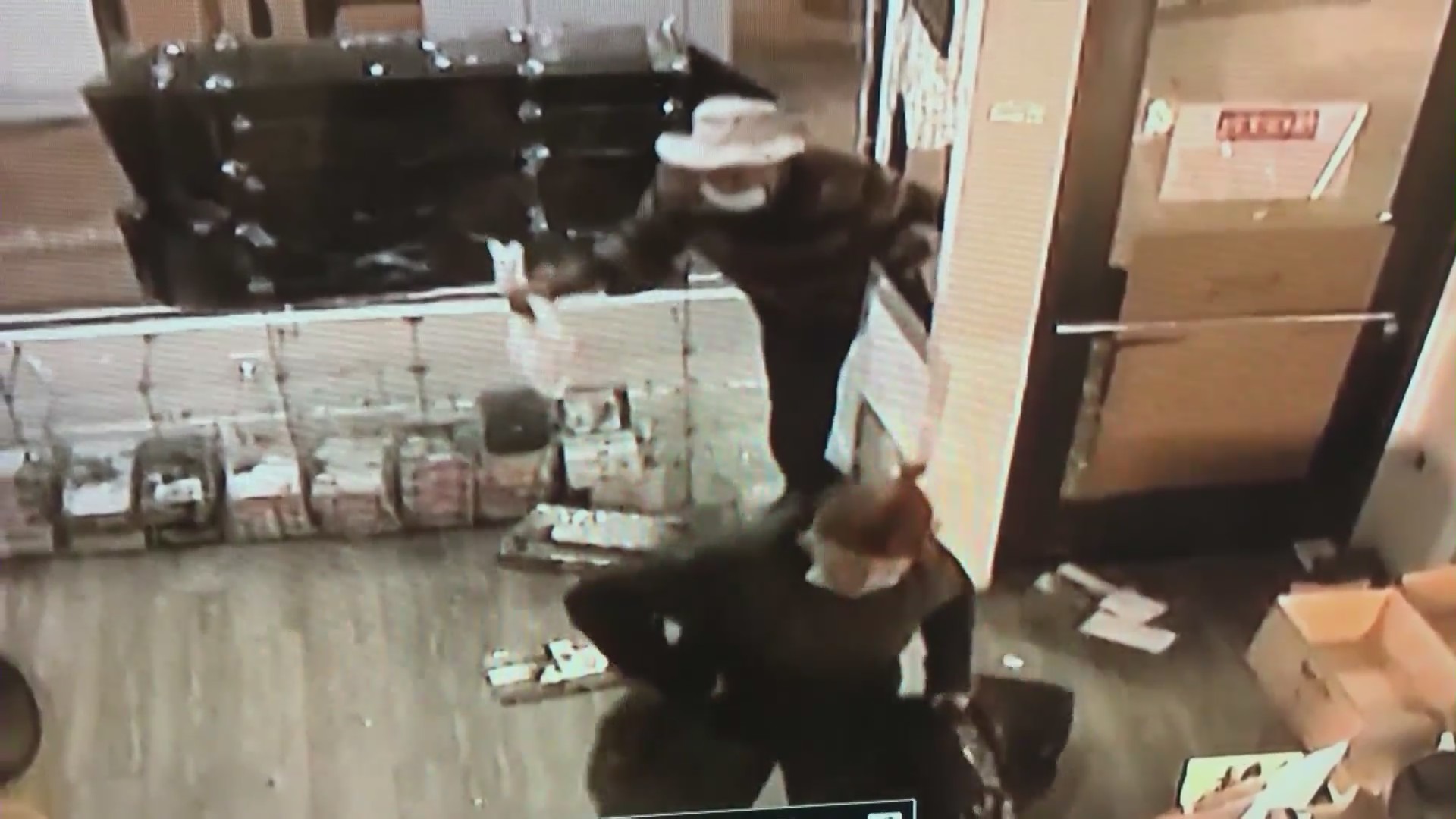 Security video captures thieves ransacking Evette's Beauty Supply in Tarzana, stealing over $25,000 worth of merchandise on April 12, 2023. (Evette's Beauty Supply)