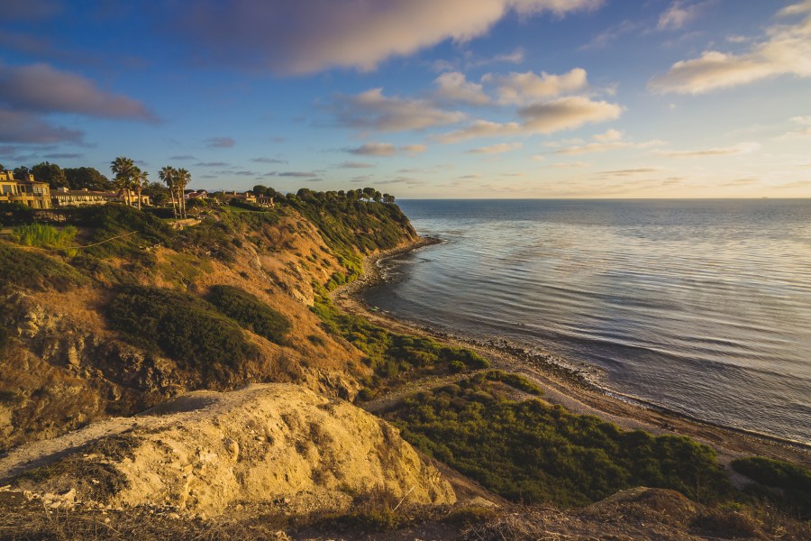 View of Lunada Bay at sunset in Palos Verdes Estates, California. (Getty Images)