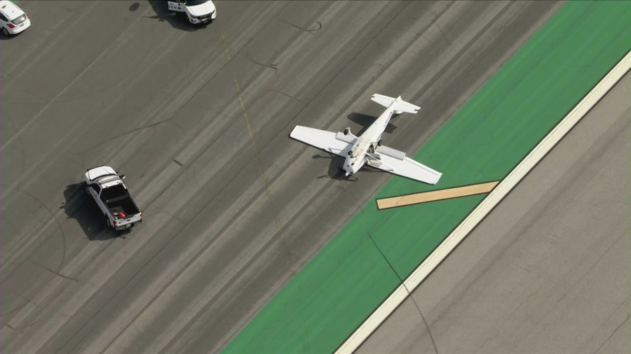 Santa Monica plane overturns