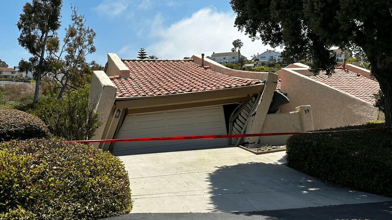 Rolling Hills Estate landslide in Palos Verdes Peninsula