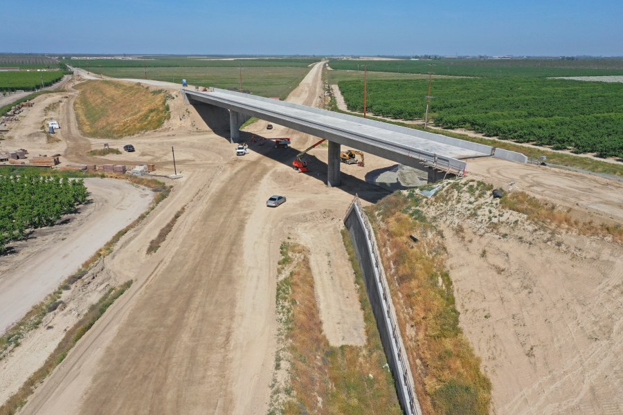 Image from the California High-Speed Rail shows the Davis Avenue Overcrossing Project, a grade separation along Davis Avenue in Fresno County. 