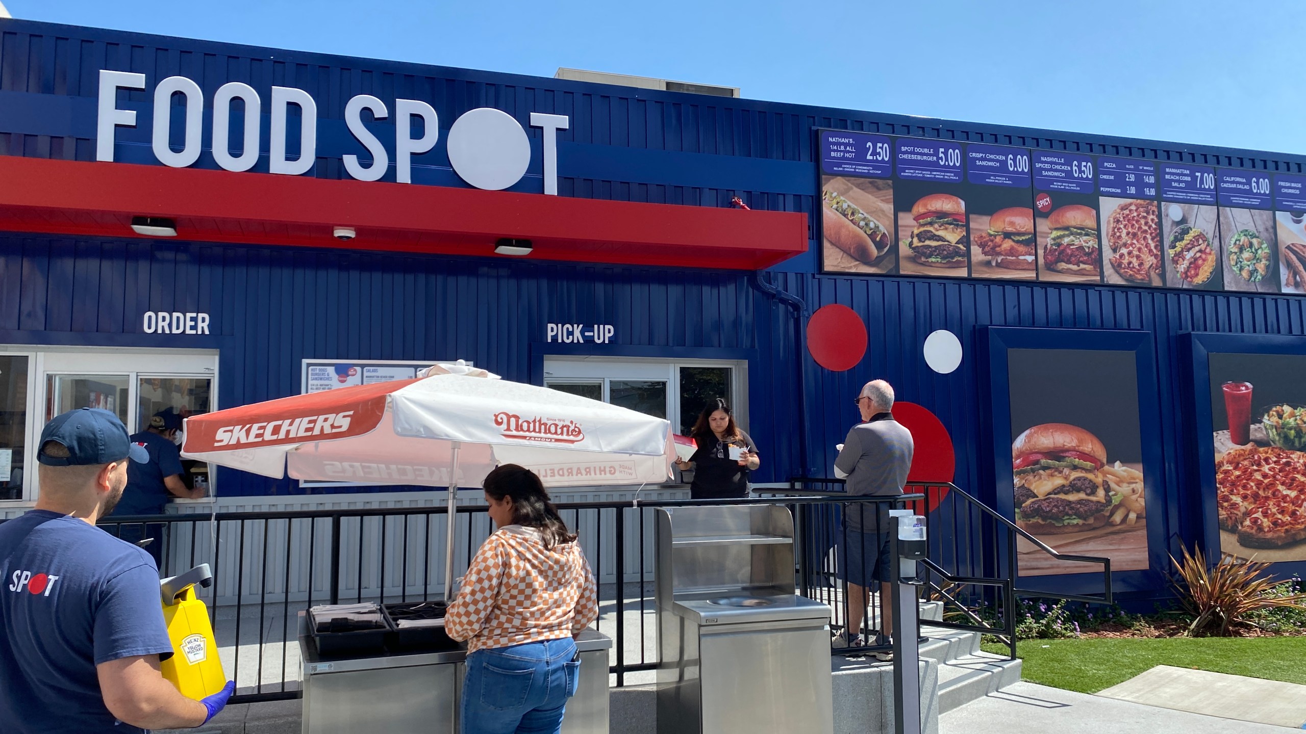 Skechers has opened an elevated concession stand at its outlet store in Gardena and the project has become an overnight success. (KTLA)