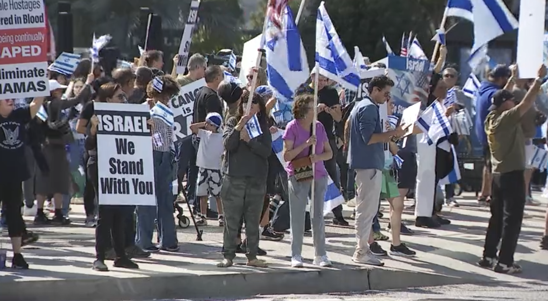 Hundreds rally in support of Israel in Westwood