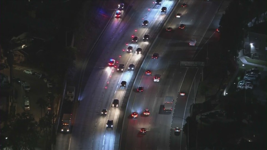 Authorities investigating deadly crash on southbound 101 Freeway 