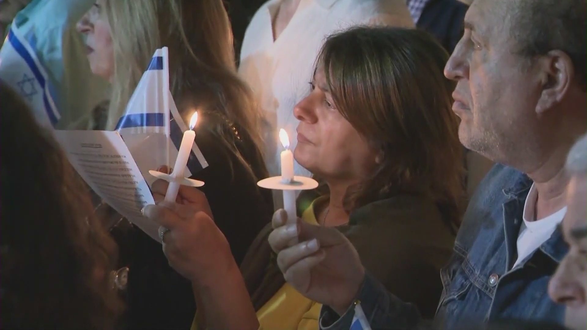 Hundreds gathered for a candlelight vigil at the Sephardic Temple Tifereth Israel in Westwood on Oct. 10, 2023, standing in solidarity with the innocent lives lost in the Israel-Palestinian war. (KTLA)