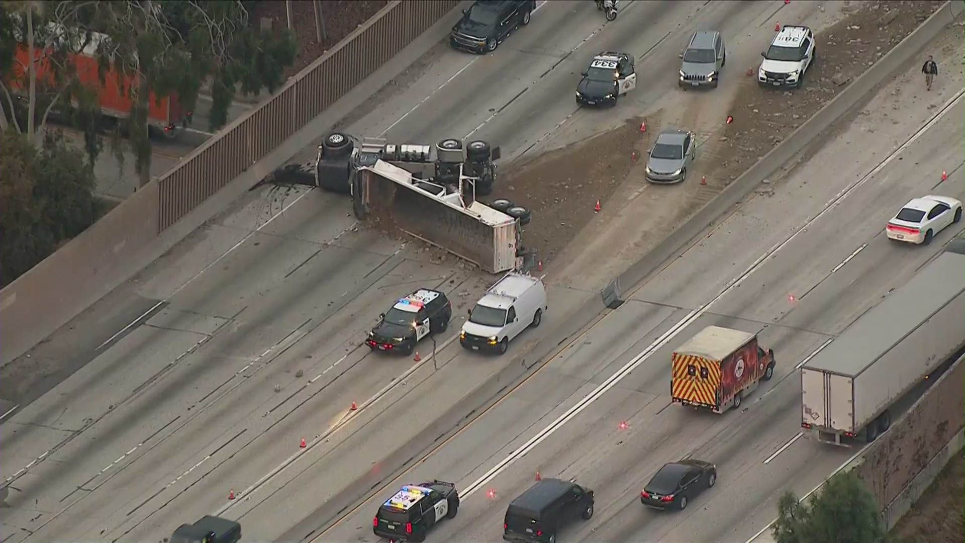 Dump truck on 605