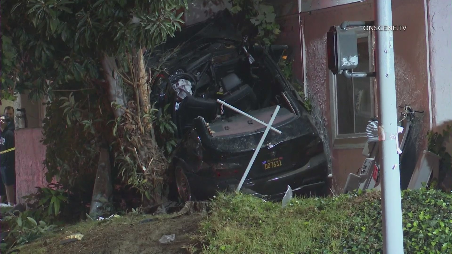 2 dead, 3 hospitalized after violent overnight crash in Northridge