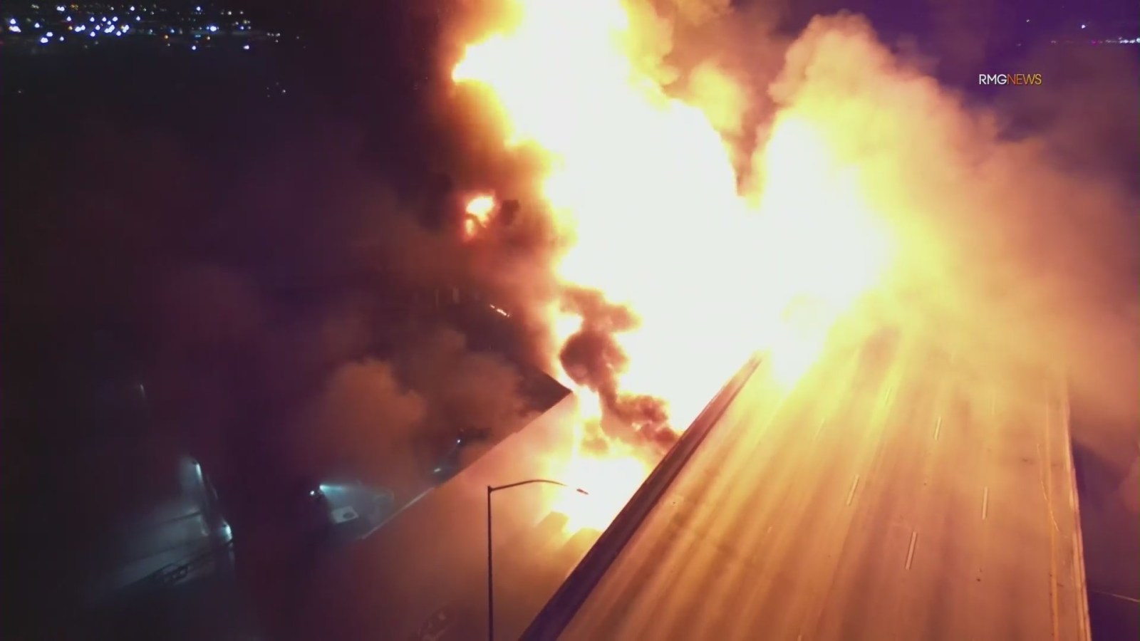 10 Freeway shut down in downtown L.A. due to massive fire