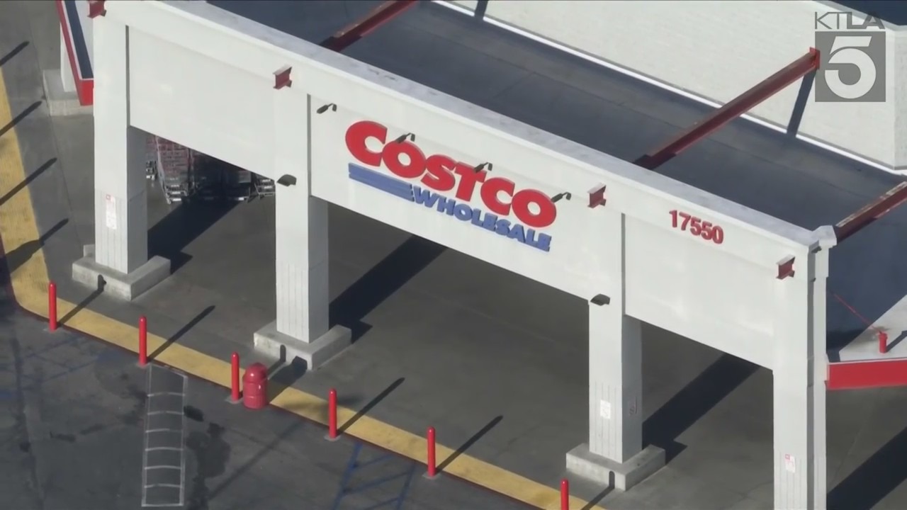 Woman seriously injured after being dragged down road during attempted robbery outside Costco v