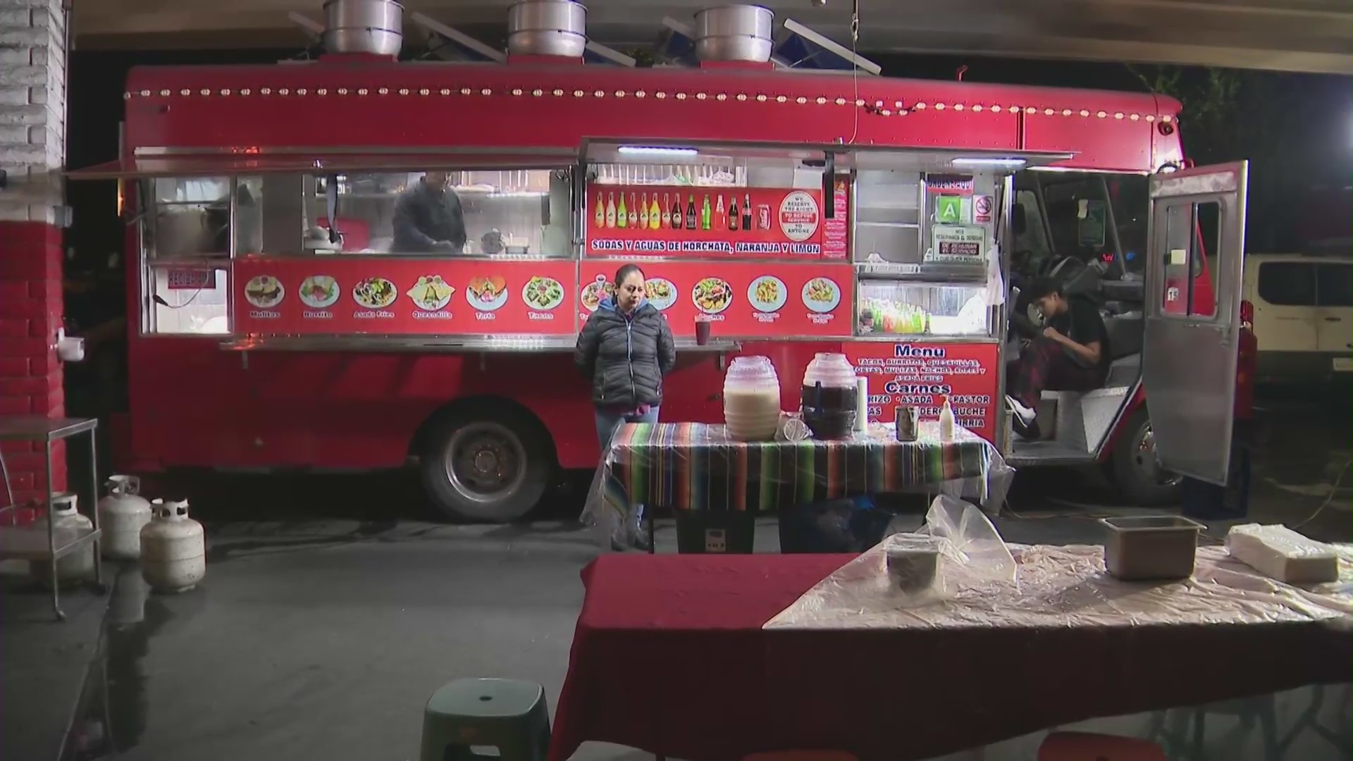 The Los Bros Tacos Truck in Long Beach. (KTLA)