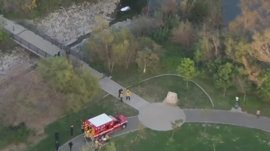 Dead body found in lake at park in Los Angeles