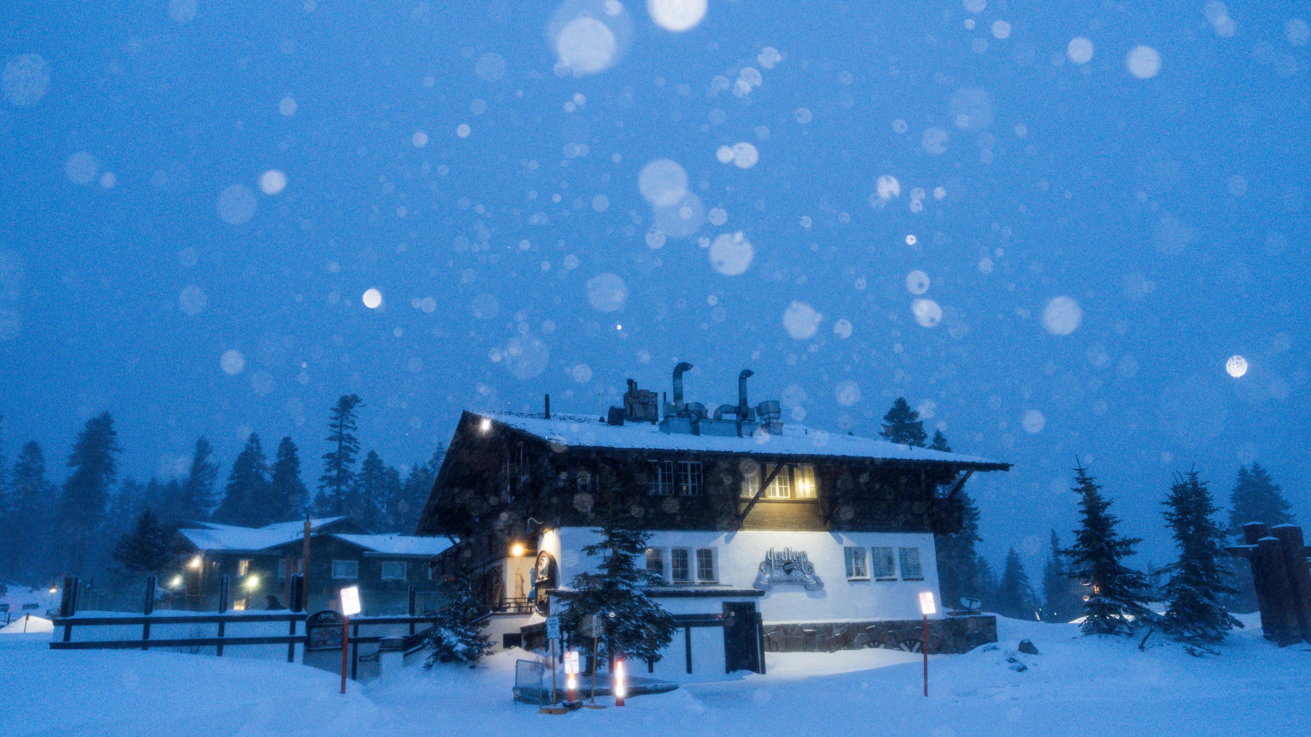 Mammoth Mountain snow