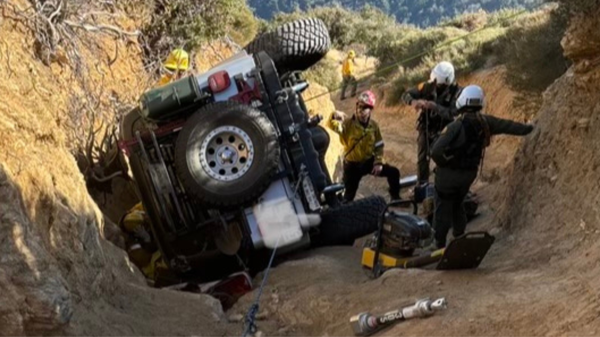 Man trapped under Jeep on remote off-roading trail