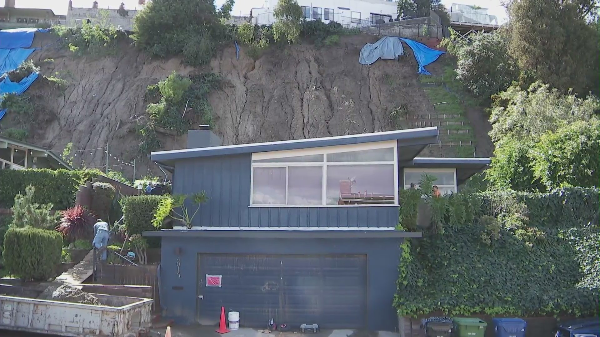 Family's Baldwin Hills home completely destroyed by mudslide