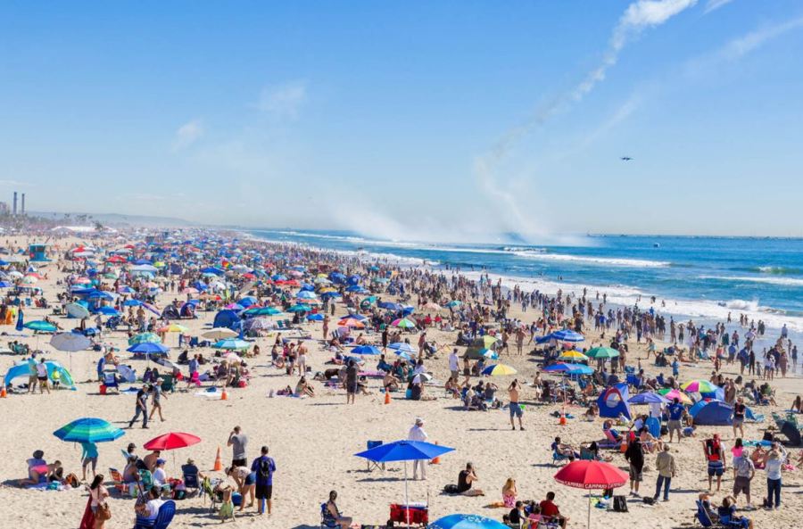 Aircraft demonstrations and performances at the Pacific Airshow in Huntington Beach. (Pacific Airshow)