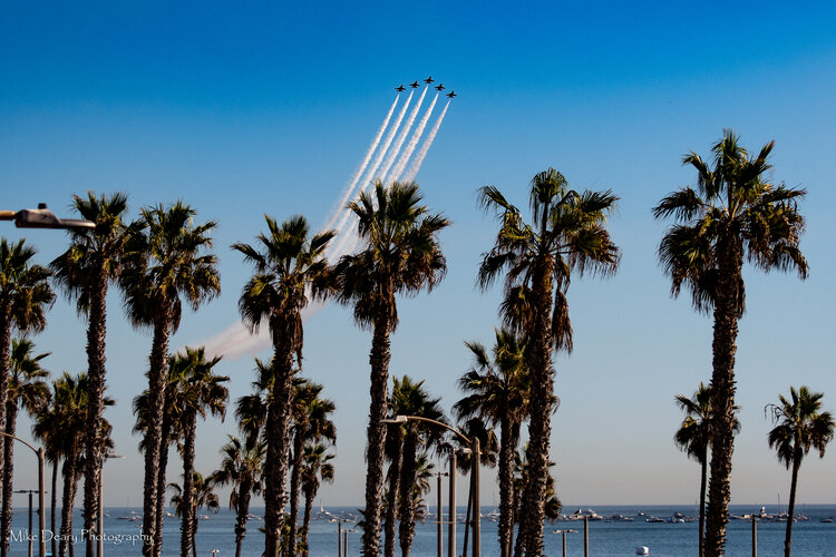 The U.S. Air Force Thunderbirds flying Lockheed Martin F-16 Fighting Falcons at the Pacific Airshow in Huntington Beach. (Pacific Airshow)