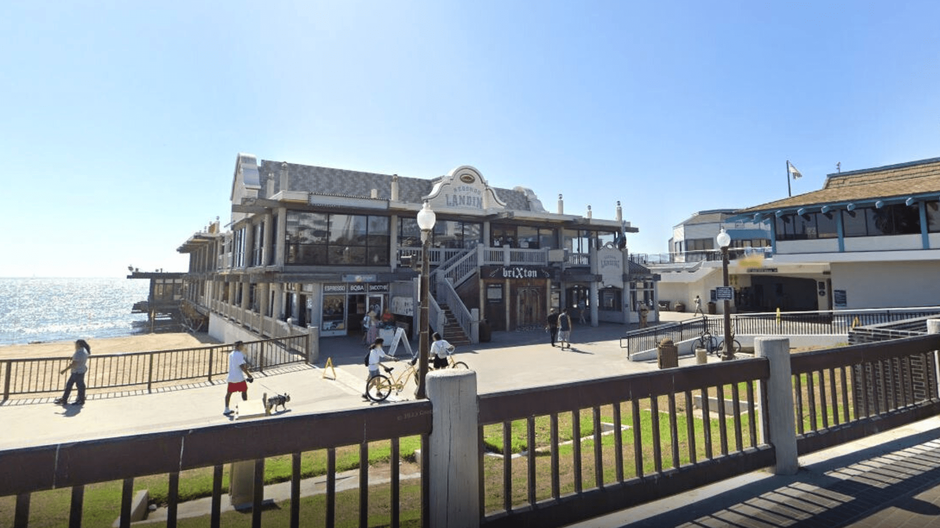 Redondo Beach Pier in Redondo Beach, California. (Google Earth)