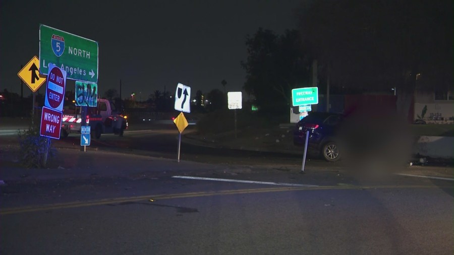 3 dead in solo-vehicle collision on 5 Freeway in Boyle Heights 