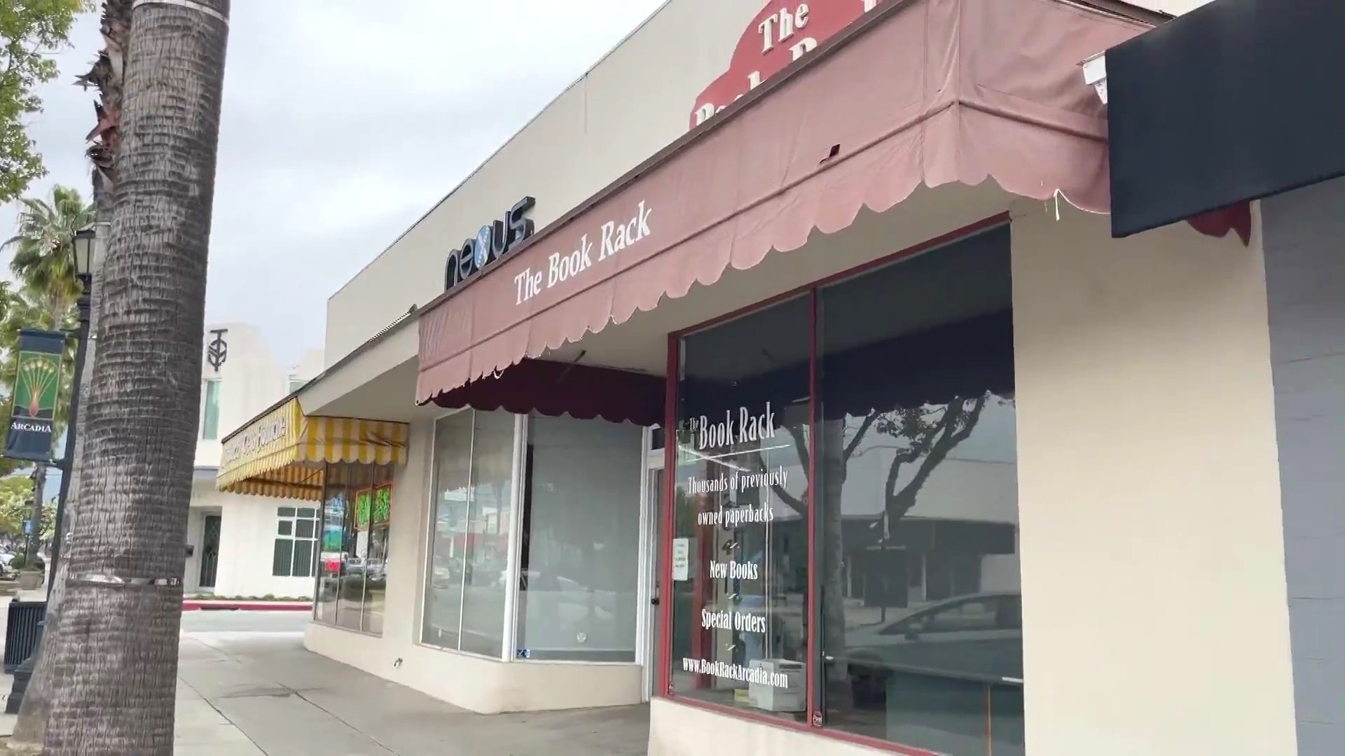 The Book Rack in downtown Arcadia. (KTLA)