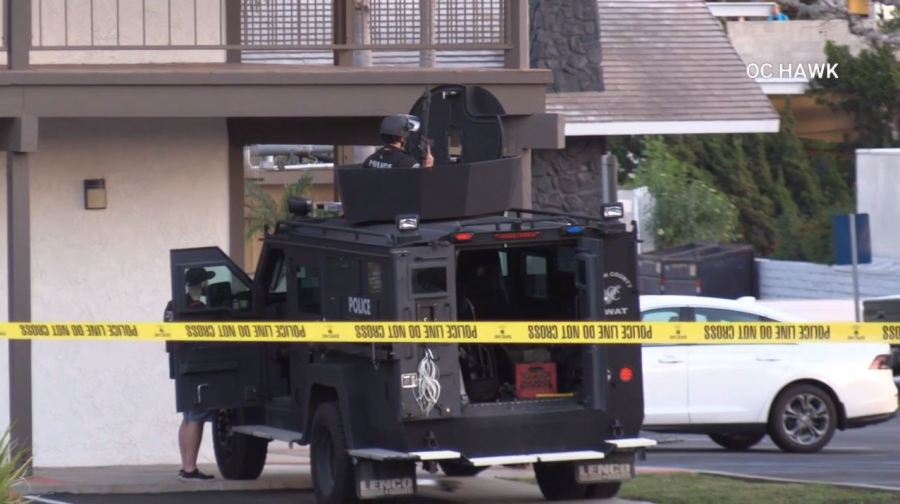 SWAT team members surround a Wells Fargo bank in Fullerton following a bomb threat and attempted robbery on March 26, 2024. (OC Hawk)