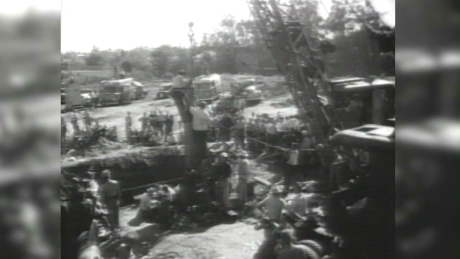 Emergency crew members dig into the earth as 3-year-old Kathy Fiscus remains trapped 90 feet below in an abandoned well in San Marino, April 1949. (KTLA)