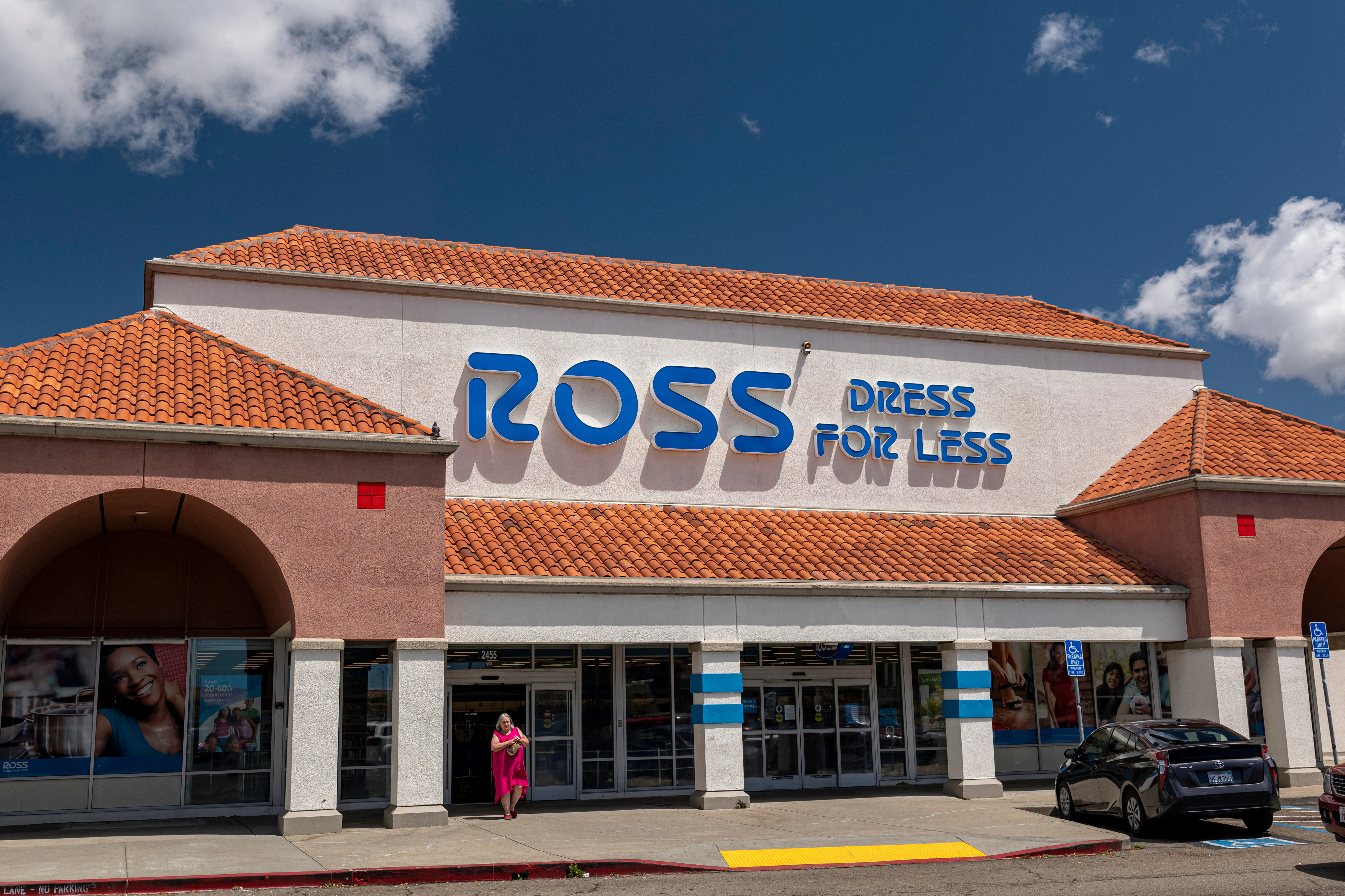 A Ross Dress for Less discount store in California. (David Paul Morris/Bloomberg via Getty Images)