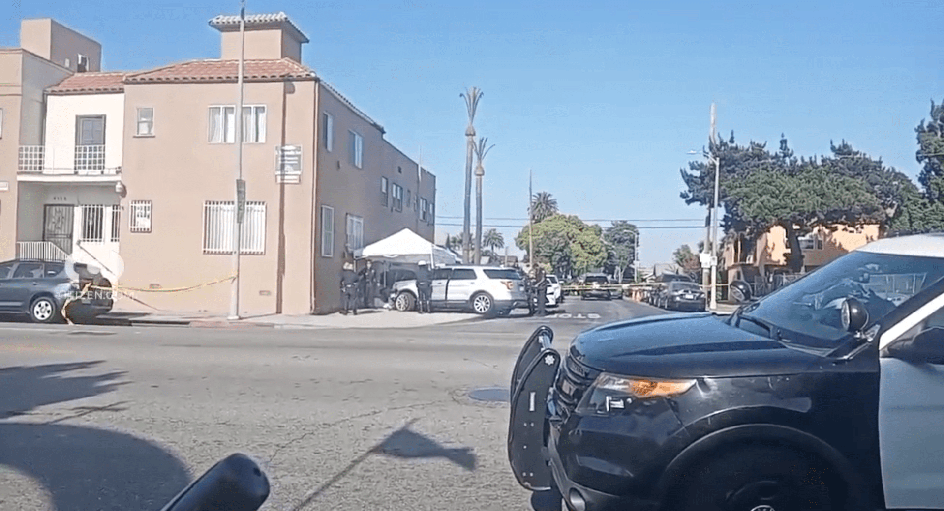 Crash in L.A. fatally pins pedestrian against building