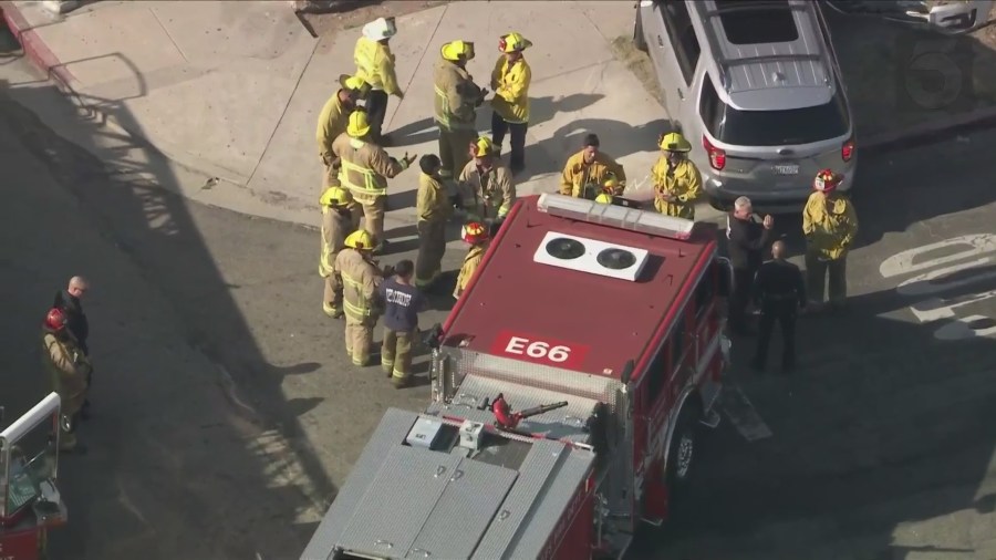 Crash in L.A. fatally pins pedestrian against building