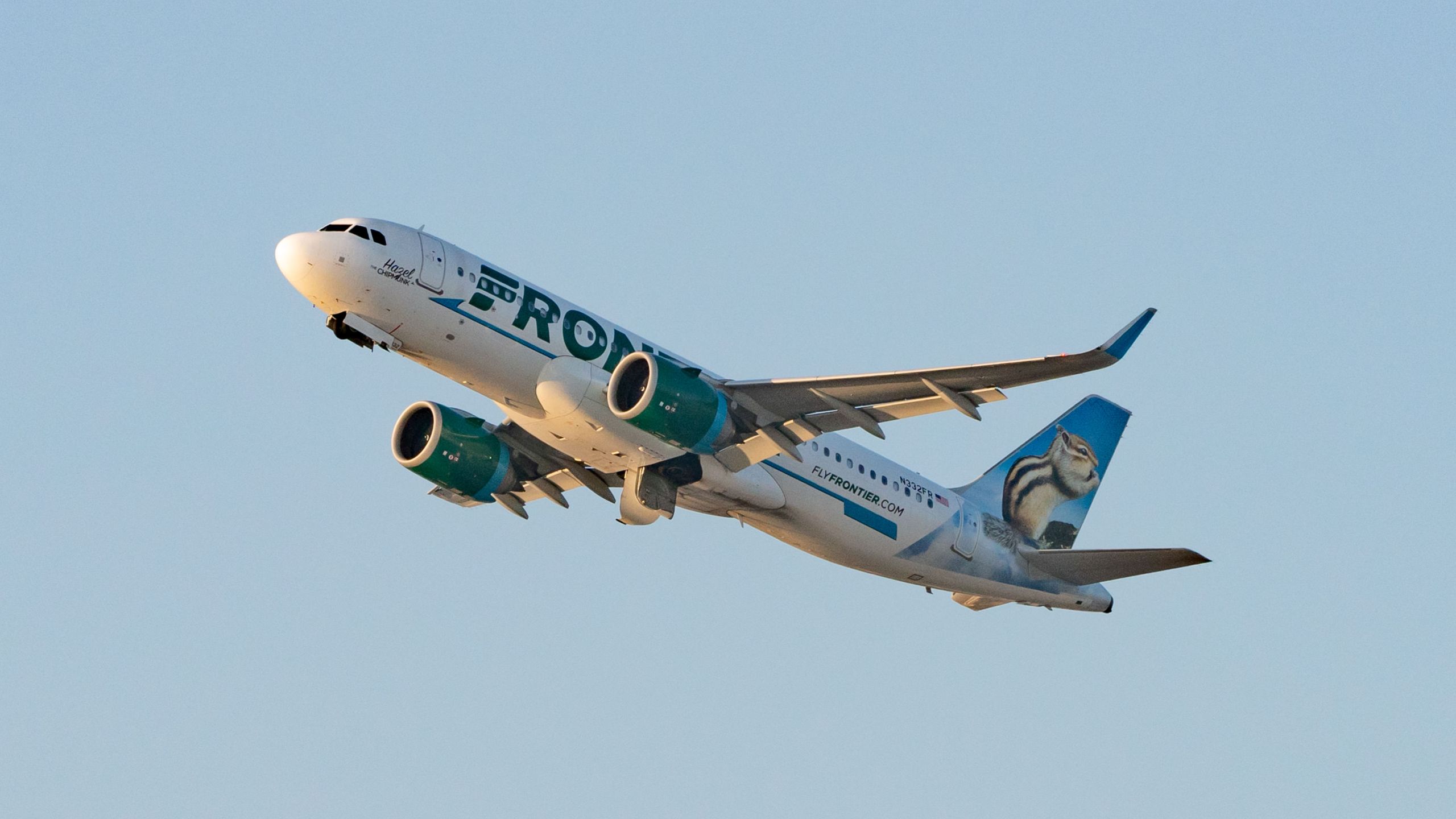 A Frontier Airlines Airbus A320 takes off from Los Angeles international Airport on August 27, 2020 in Los Angeles, California. (Getty Images)