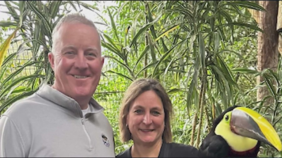 Deanne Niedziela and her husband, Ken, are seen on vacation in Costa Rica. (Niedziela Family)