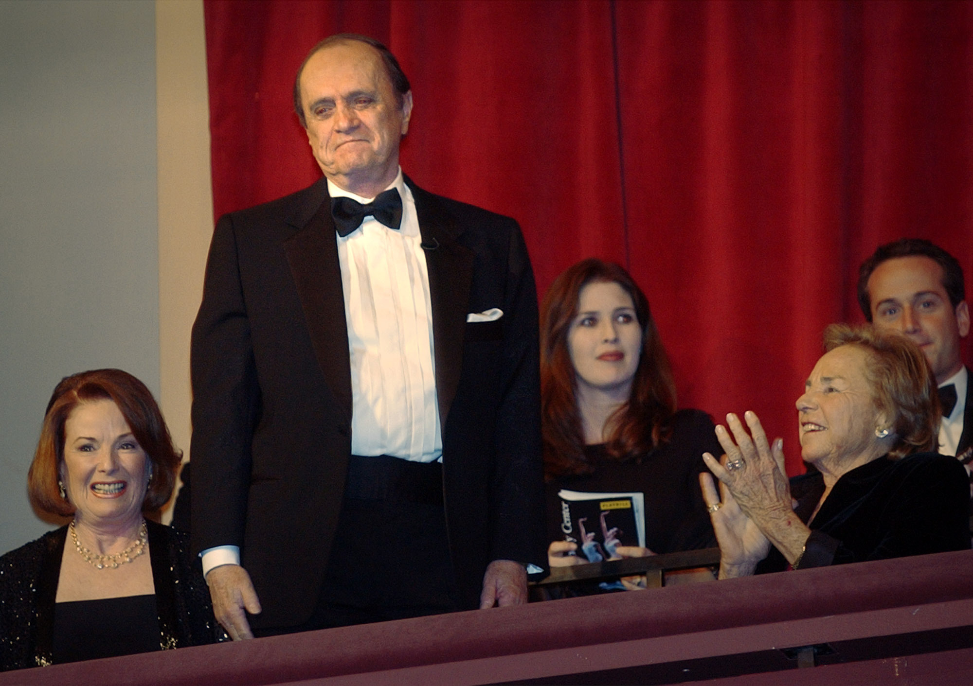 FILE - Honoree Bob Newhart, gets a round of applause at the Kennedy Center in Washington during the Mark Twain Prize for Humor Awards on Oct. 29, 2002. Newhart, the deadpan master of sitcoms and telephone monologues, died in Los Angeles on Thursday, July 18, 2024. He was 94. (AP Photo/Lawrence Jackson, File)