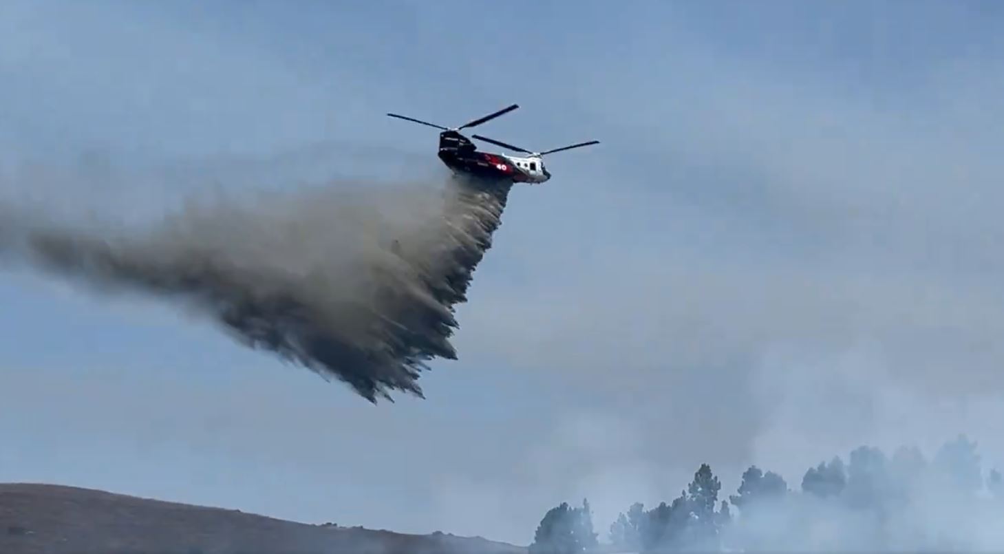 A brush fire has forced officials to issue an evacuation order in Thousand Oaks on Saturday, July 6, 2024. (Robert Navarro)